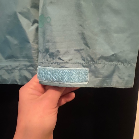 Raincoat - Picture 9 of 10